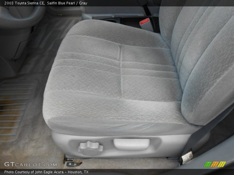 Front Seat of 2003 Sienna CE