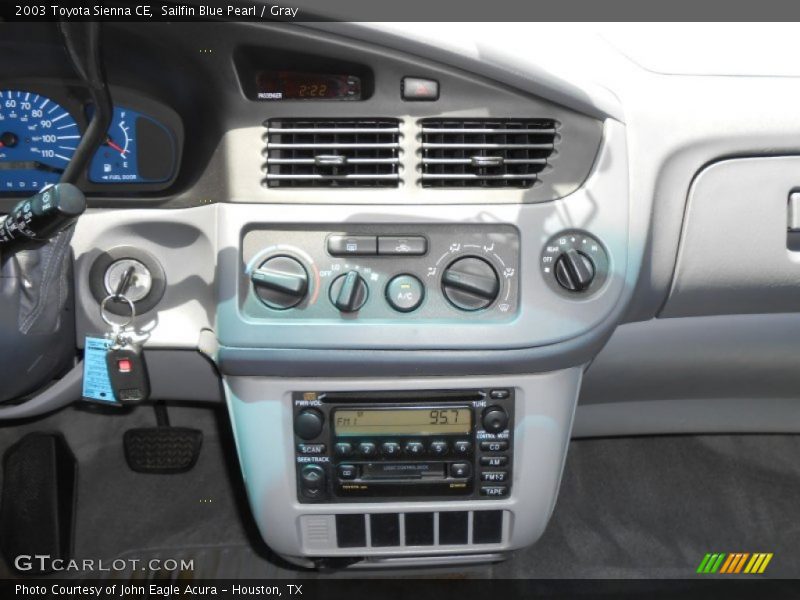 Sailfin Blue Pearl / Gray 2003 Toyota Sienna CE