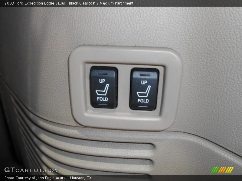 Black Clearcoat / Medium Parchment 2003 Ford Expedition Eddie Bauer