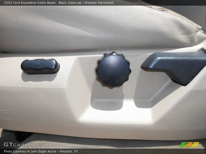 Black Clearcoat / Medium Parchment 2003 Ford Expedition Eddie Bauer