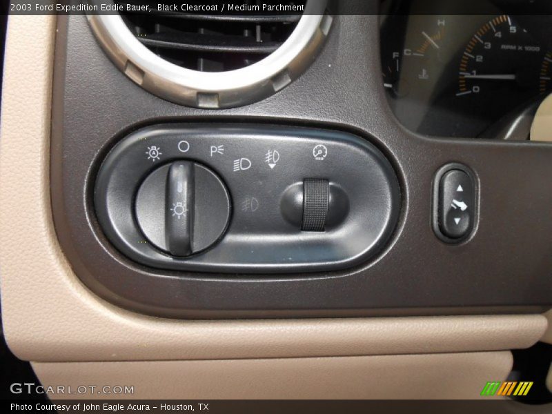 Black Clearcoat / Medium Parchment 2003 Ford Expedition Eddie Bauer