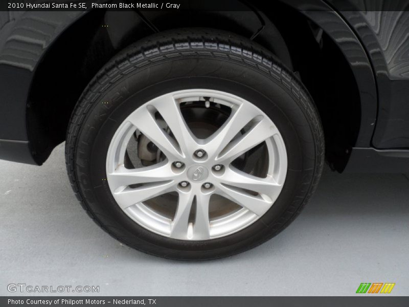 Phantom Black Metallic / Gray 2010 Hyundai Santa Fe SE