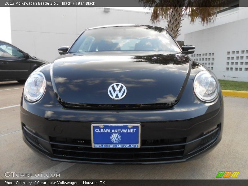 Black / Titan Black 2013 Volkswagen Beetle 2.5L