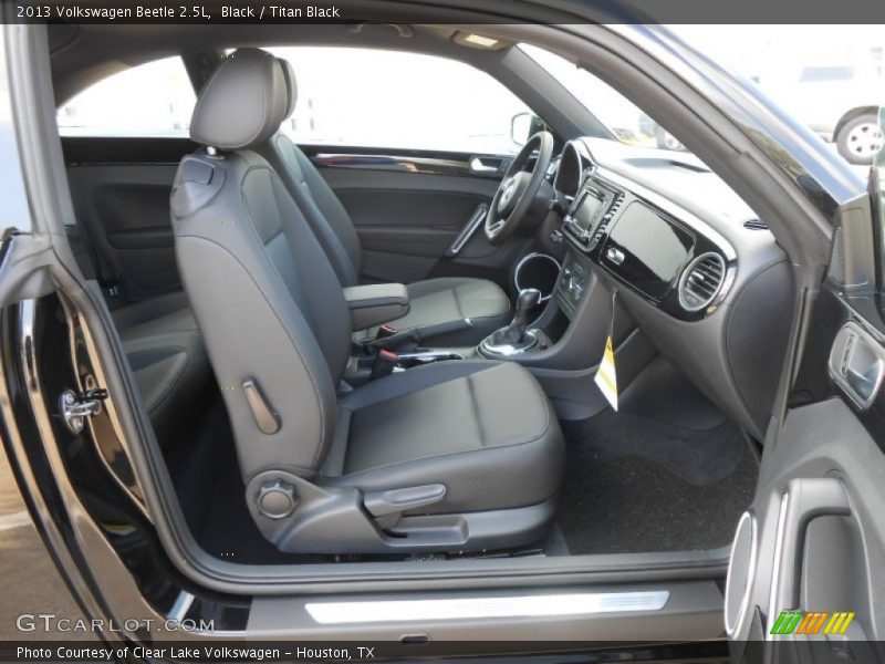  2013 Beetle 2.5L Titan Black Interior