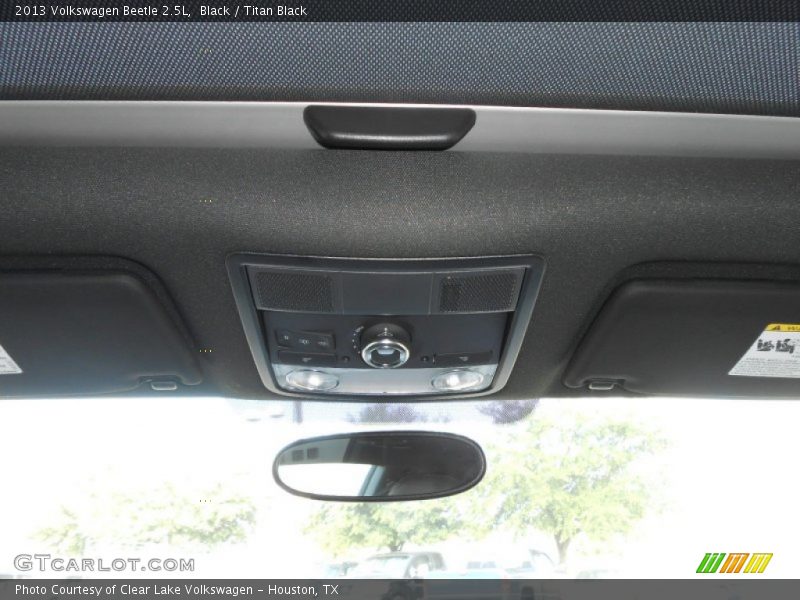 Black / Titan Black 2013 Volkswagen Beetle 2.5L