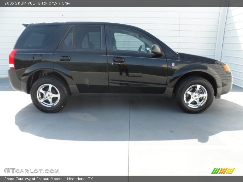 Black Onyx / Gray 2005 Saturn VUE