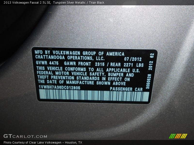 Tungsten Silver Metallic / Titan Black 2013 Volkswagen Passat 2.5L SE