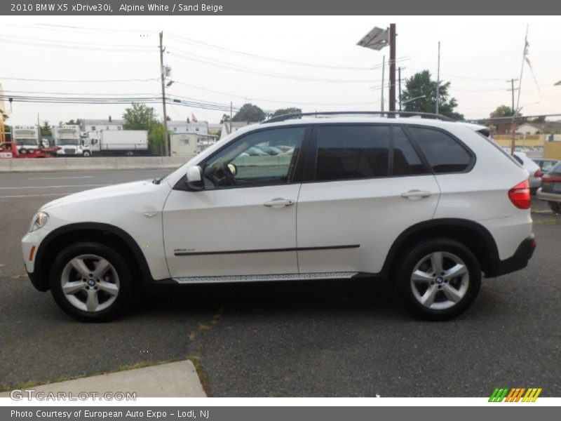 Alpine White / Sand Beige 2010 BMW X5 xDrive30i