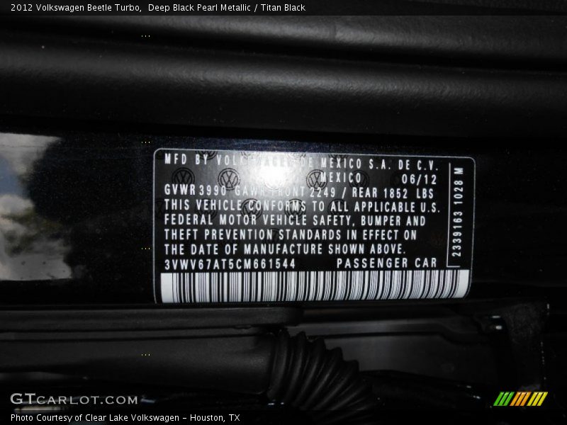 Deep Black Pearl Metallic / Titan Black 2012 Volkswagen Beetle Turbo
