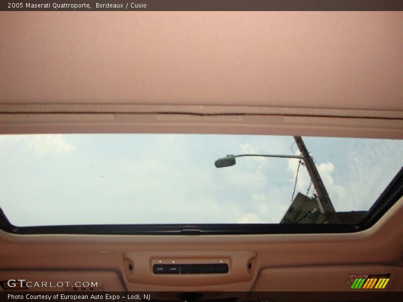 Sunroof of 2005 Quattroporte 