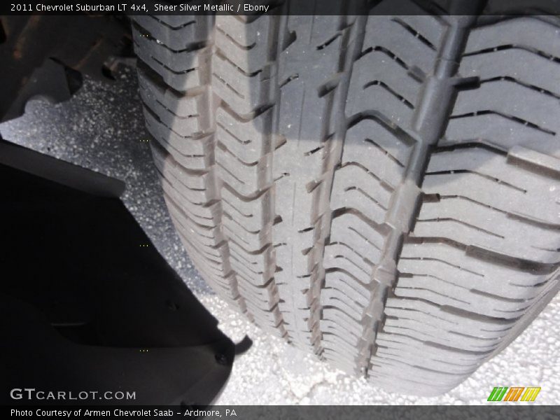 Sheer Silver Metallic / Ebony 2011 Chevrolet Suburban LT 4x4