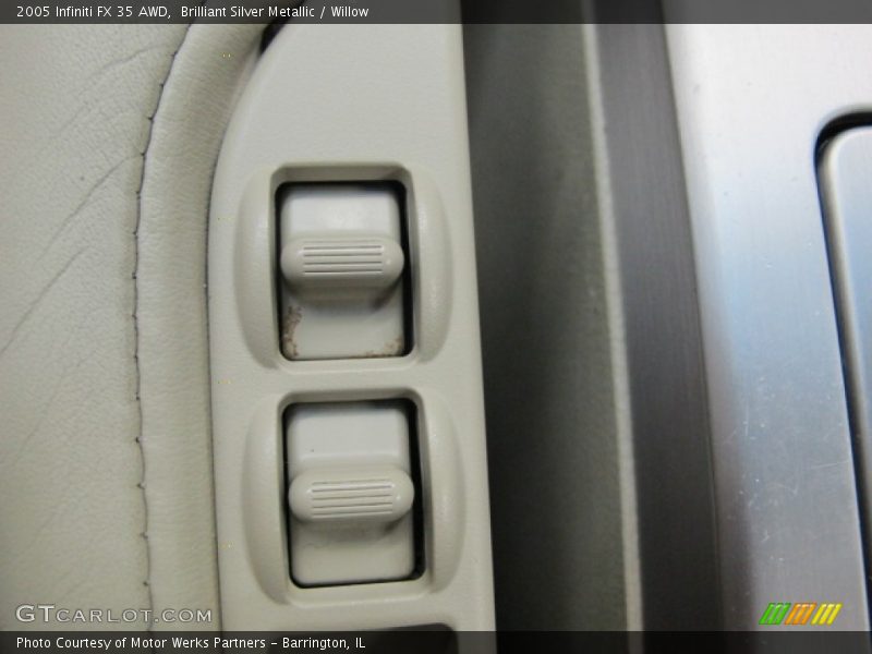 Brilliant Silver Metallic / Willow 2005 Infiniti FX 35 AWD