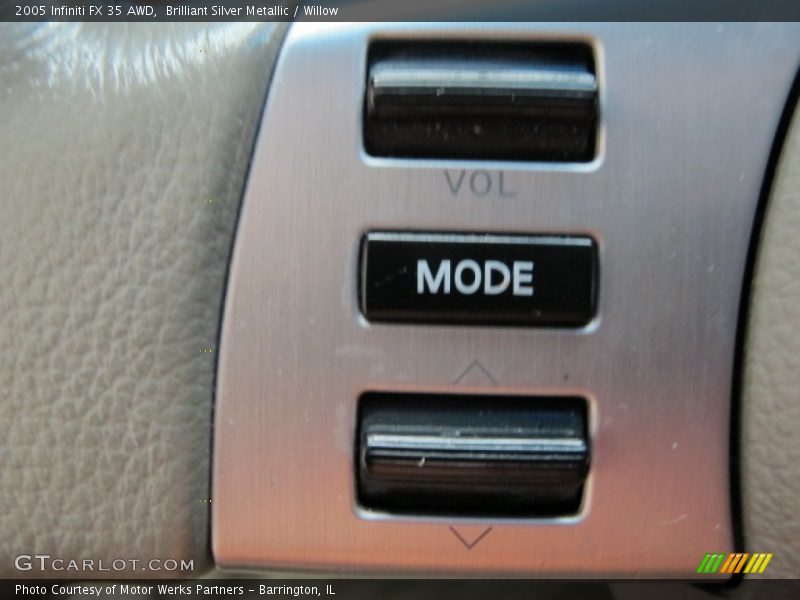 Controls of 2005 FX 35 AWD
