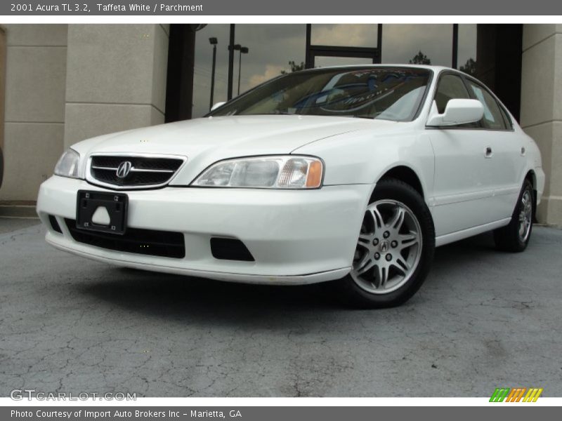 Front 3/4 View of 2001 TL 3.2