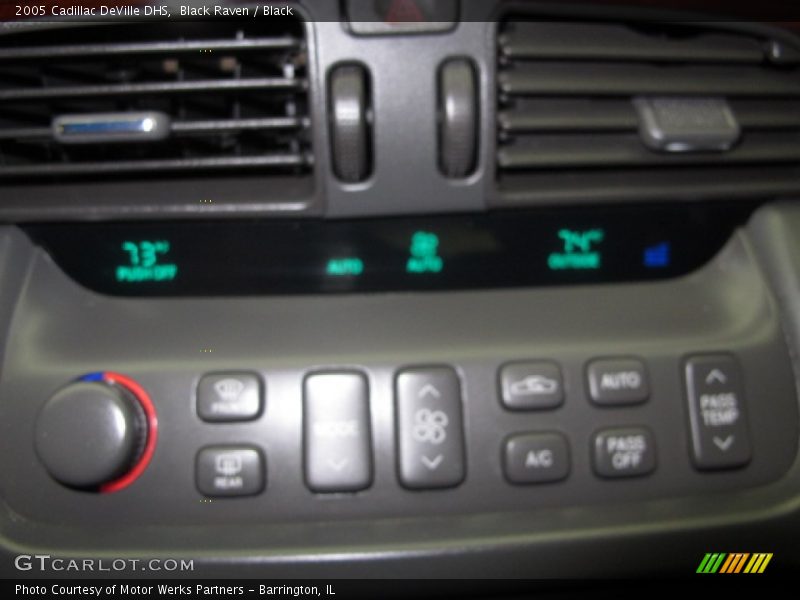 Black Raven / Black 2005 Cadillac DeVille DHS