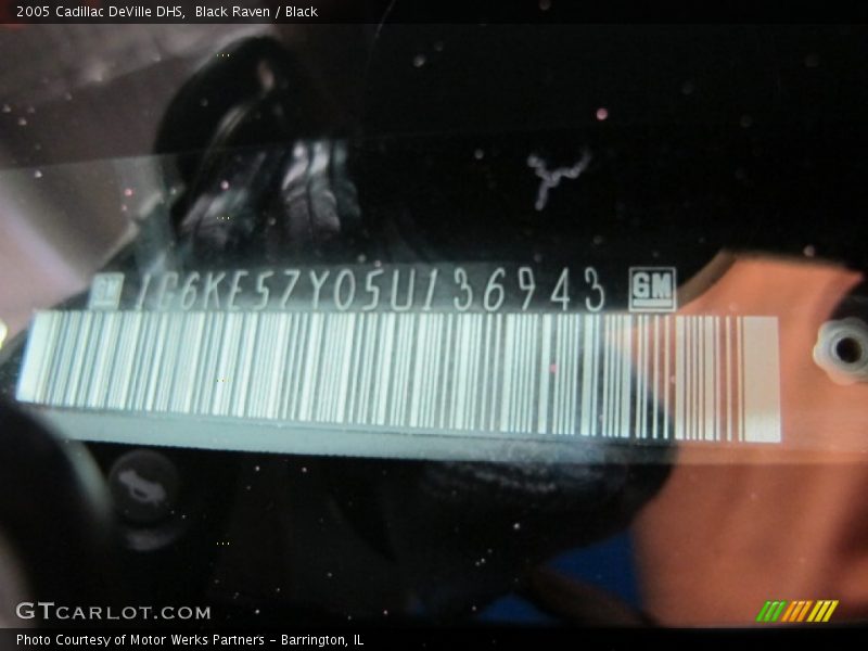 Black Raven / Black 2005 Cadillac DeVille DHS