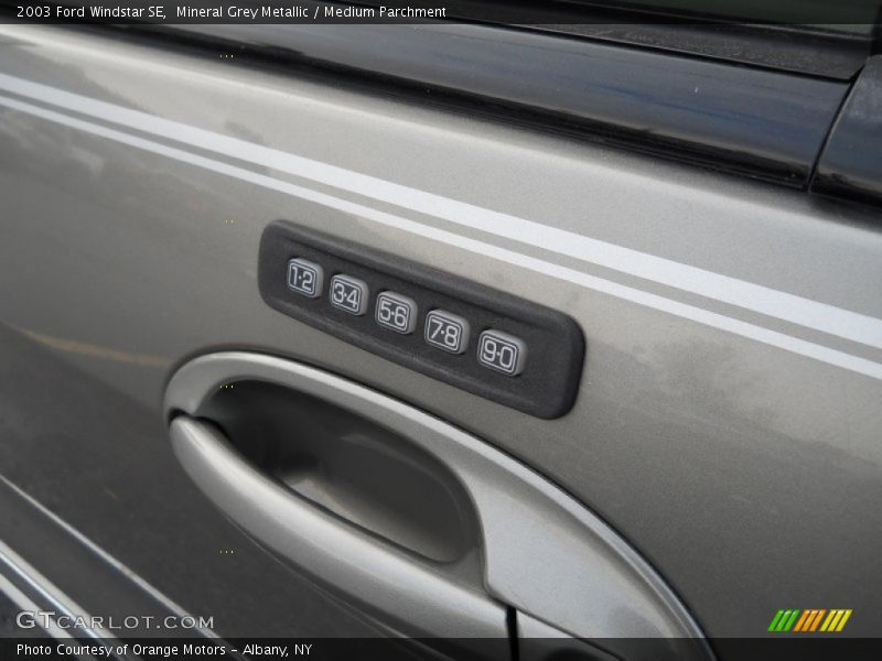 Mineral Grey Metallic / Medium Parchment 2003 Ford Windstar SE