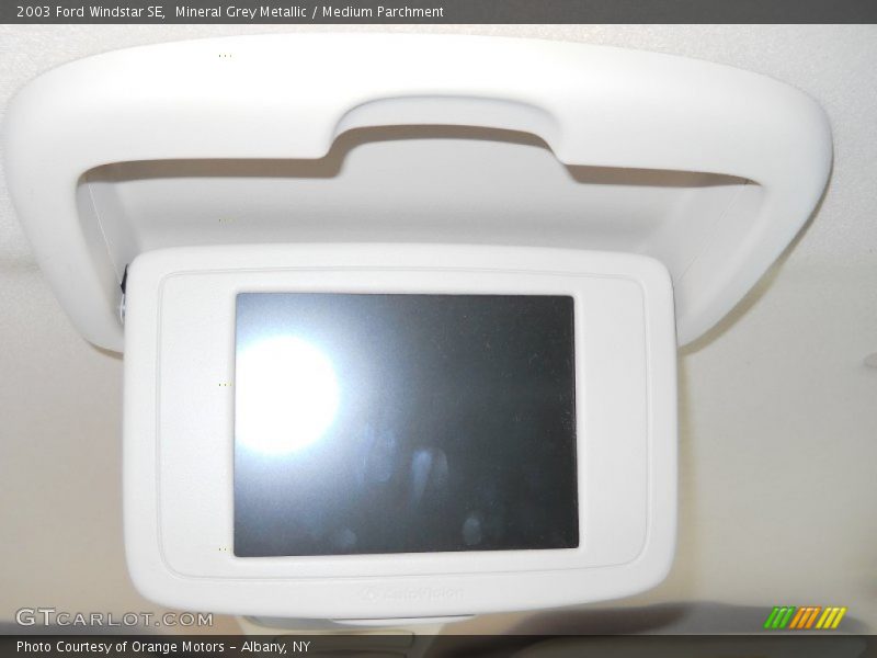 Mineral Grey Metallic / Medium Parchment 2003 Ford Windstar SE