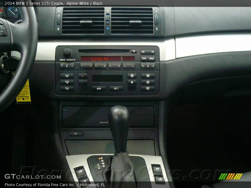 Alpine White / Black 2004 BMW 3 Series 325i Coupe