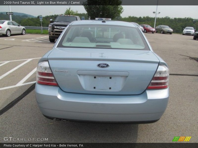 Light Ice Blue Metallic / Camel 2009 Ford Taurus SE