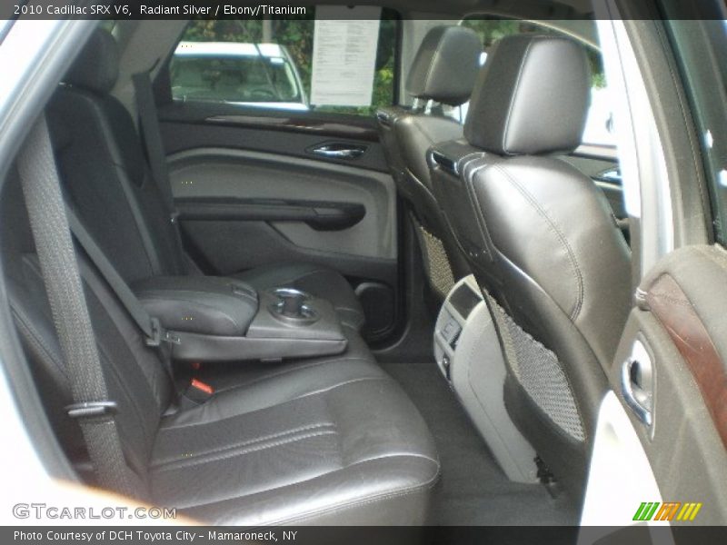 Radiant Silver / Ebony/Titanium 2010 Cadillac SRX V6