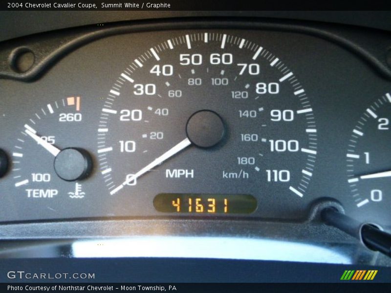 Summit White / Graphite 2004 Chevrolet Cavalier Coupe