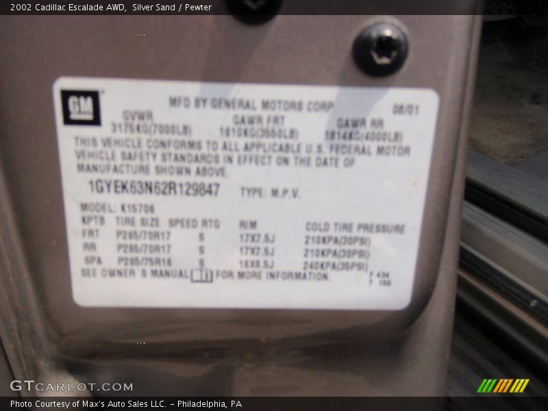 Silver Sand / Pewter 2002 Cadillac Escalade AWD