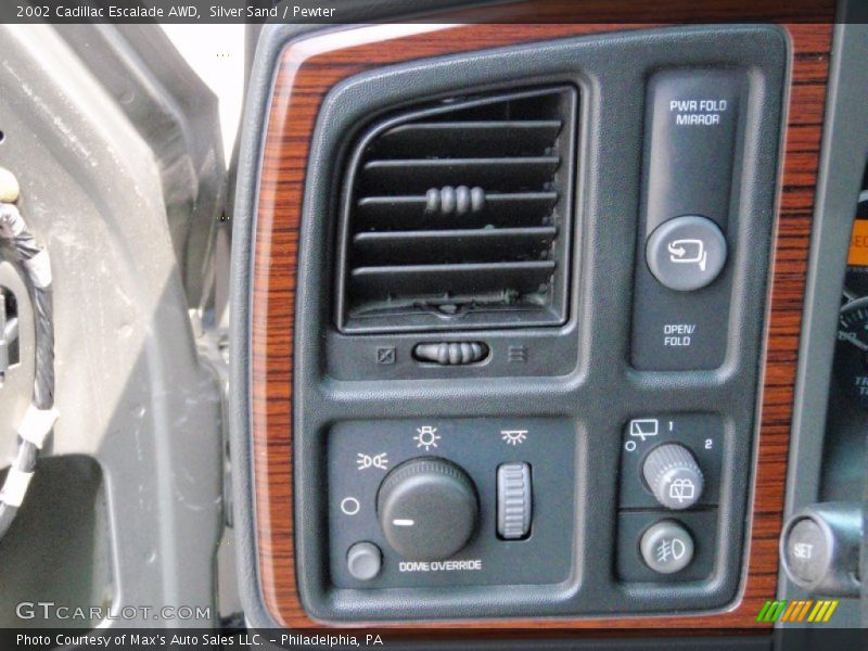 Silver Sand / Pewter 2002 Cadillac Escalade AWD