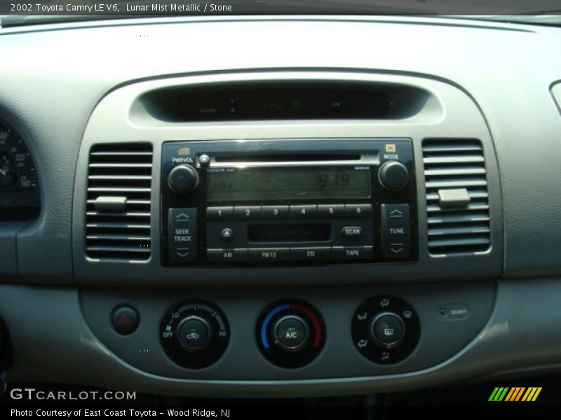 Lunar Mist Metallic / Stone 2002 Toyota Camry LE V6