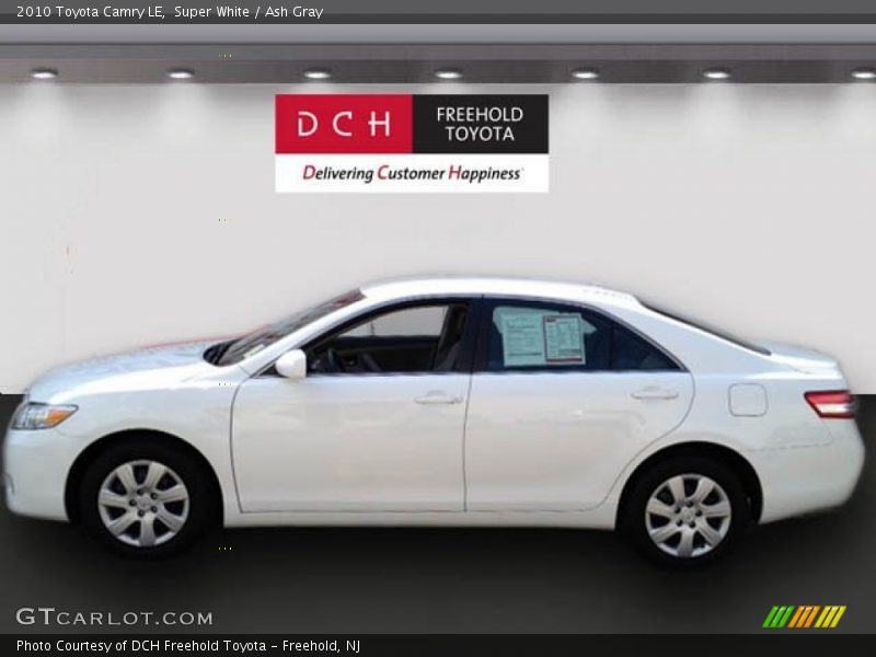 Super White / Ash Gray 2010 Toyota Camry LE
