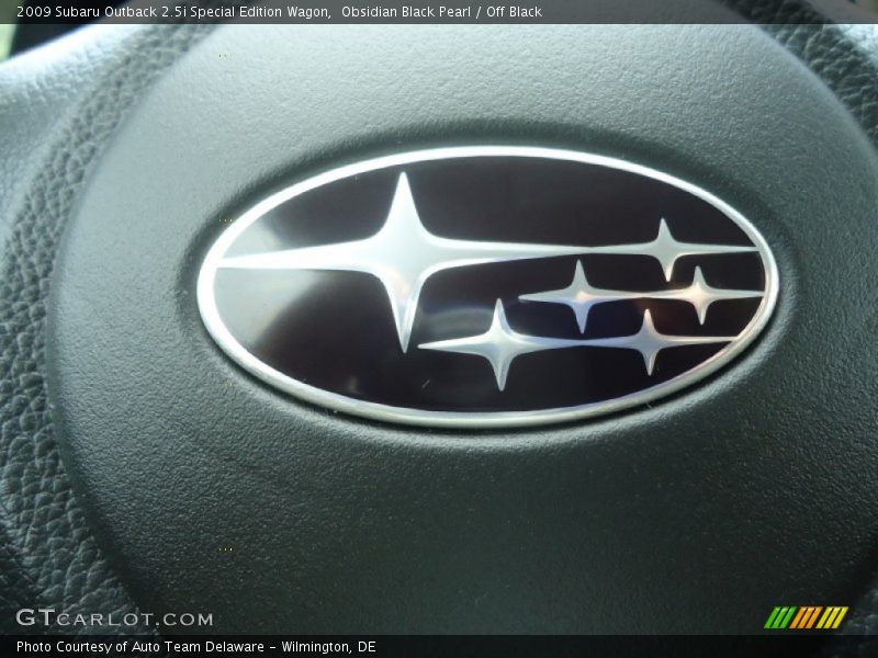 Obsidian Black Pearl / Off Black 2009 Subaru Outback 2.5i Special Edition Wagon