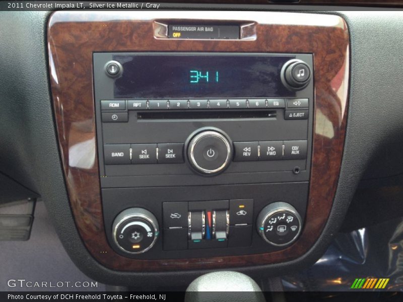 Silver Ice Metallic / Gray 2011 Chevrolet Impala LT
