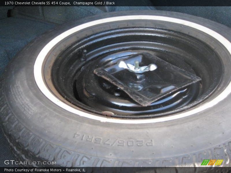 Champagne Gold / Black 1970 Chevrolet Chevelle SS 454 Coupe