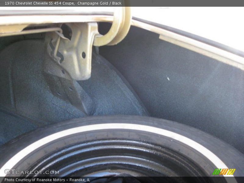 Champagne Gold / Black 1970 Chevrolet Chevelle SS 454 Coupe