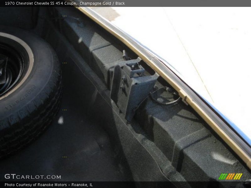 Champagne Gold / Black 1970 Chevrolet Chevelle SS 454 Coupe