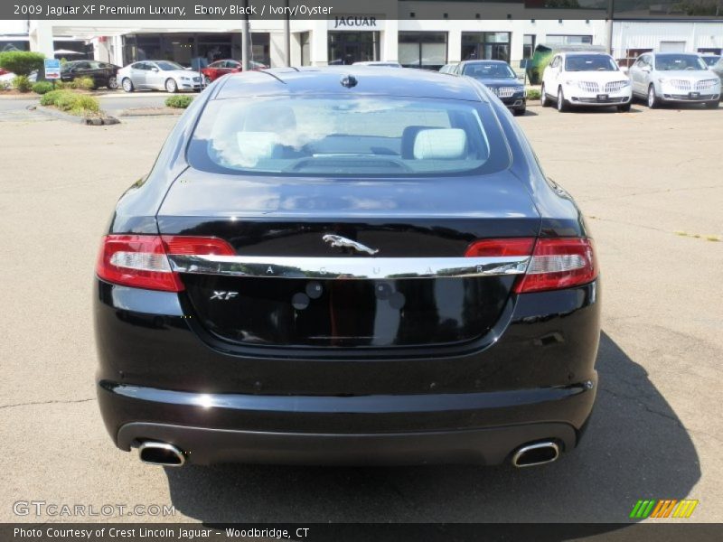 Ebony Black / Ivory/Oyster 2009 Jaguar XF Premium Luxury