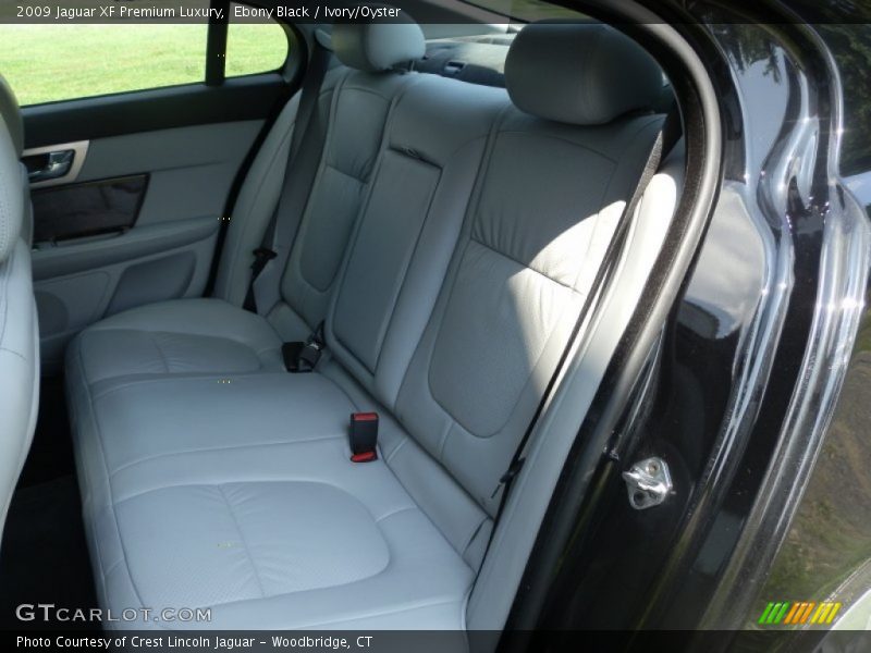 Ebony Black / Ivory/Oyster 2009 Jaguar XF Premium Luxury