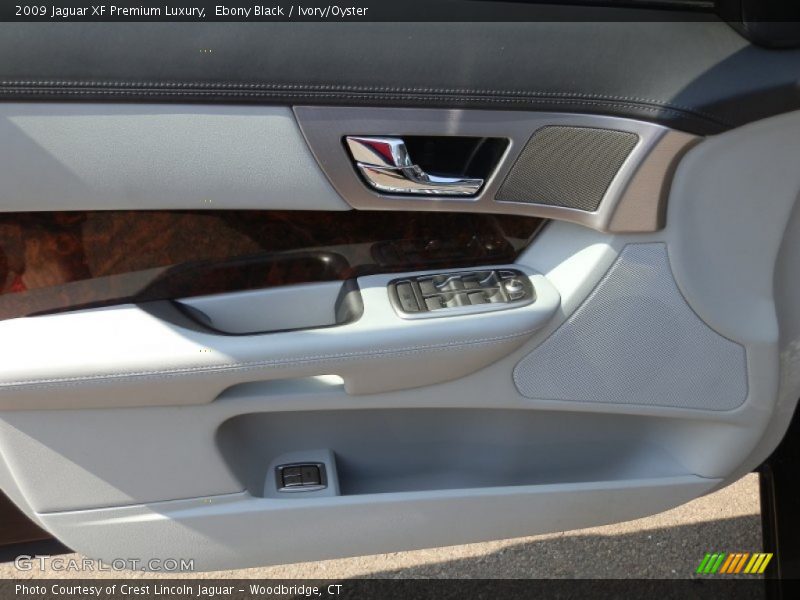 Ebony Black / Ivory/Oyster 2009 Jaguar XF Premium Luxury