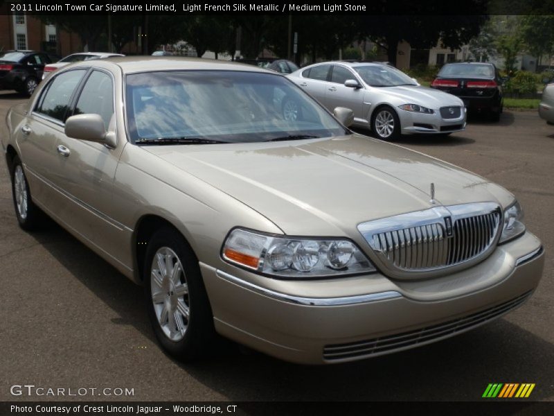 Light French Silk Metallic / Medium Light Stone 2011 Lincoln Town Car Signature Limited