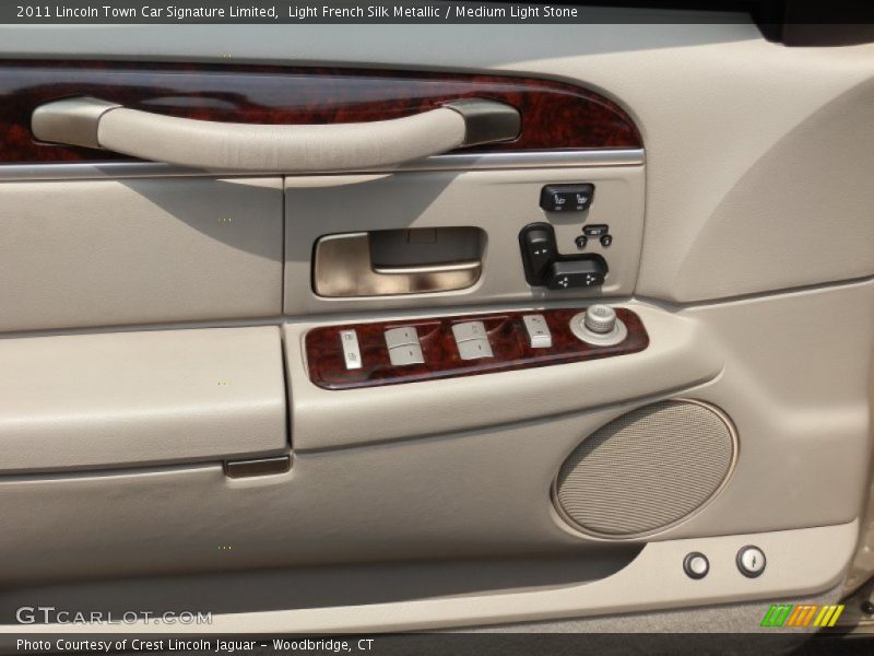 Light French Silk Metallic / Medium Light Stone 2011 Lincoln Town Car Signature Limited