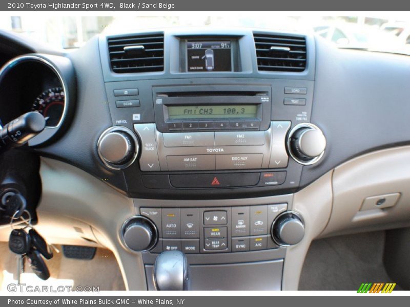 Controls of 2010 Highlander Sport 4WD
