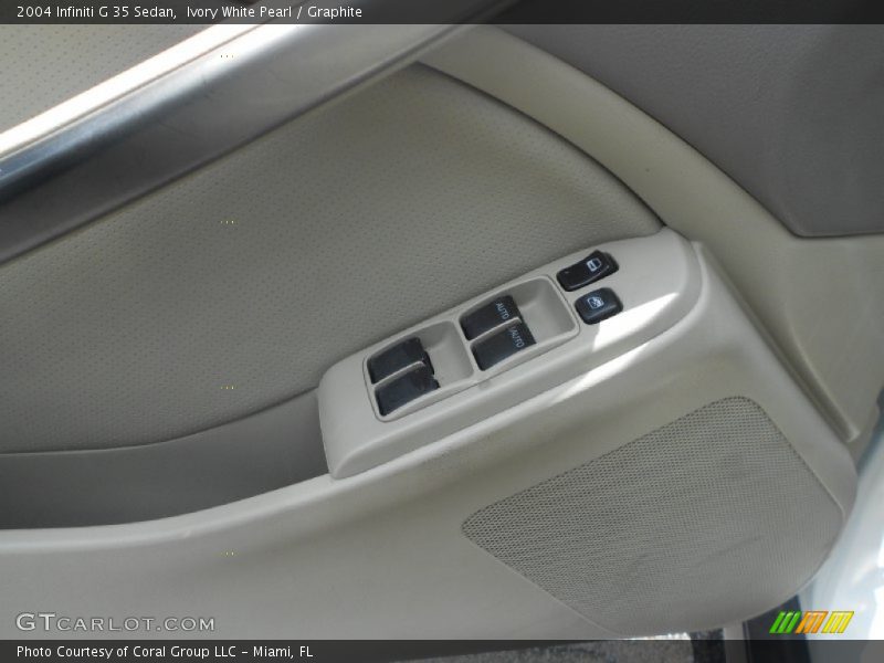 Ivory White Pearl / Graphite 2004 Infiniti G 35 Sedan