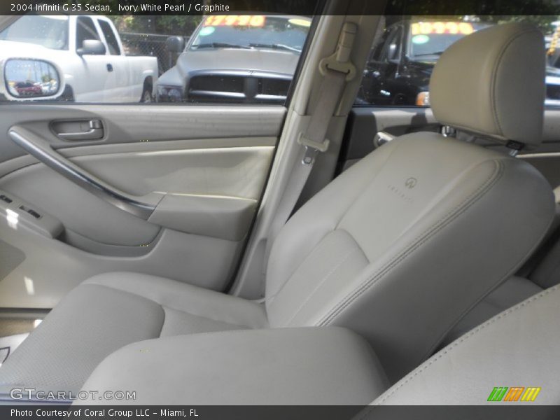 Ivory White Pearl / Graphite 2004 Infiniti G 35 Sedan