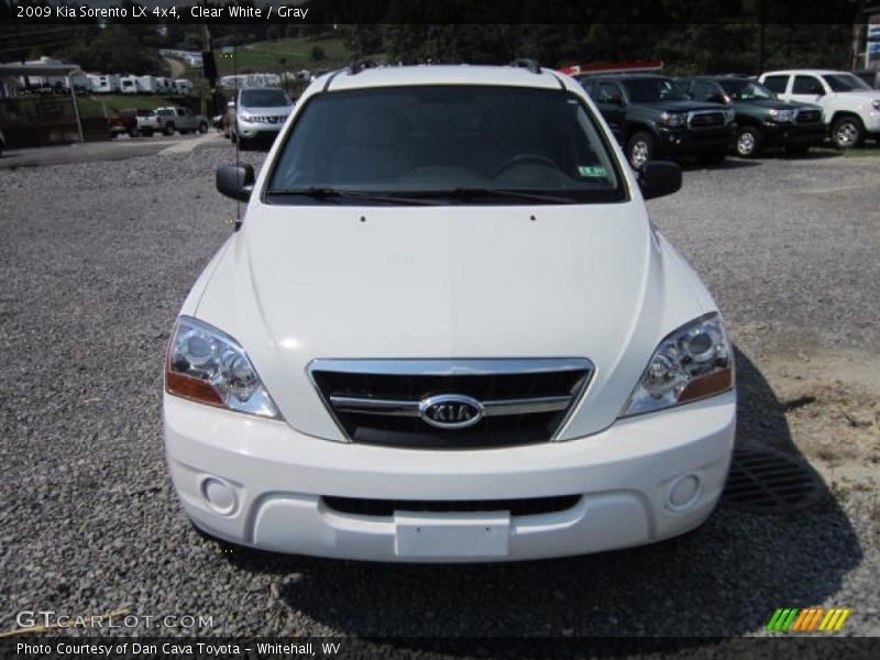 Clear White / Gray 2009 Kia Sorento LX 4x4