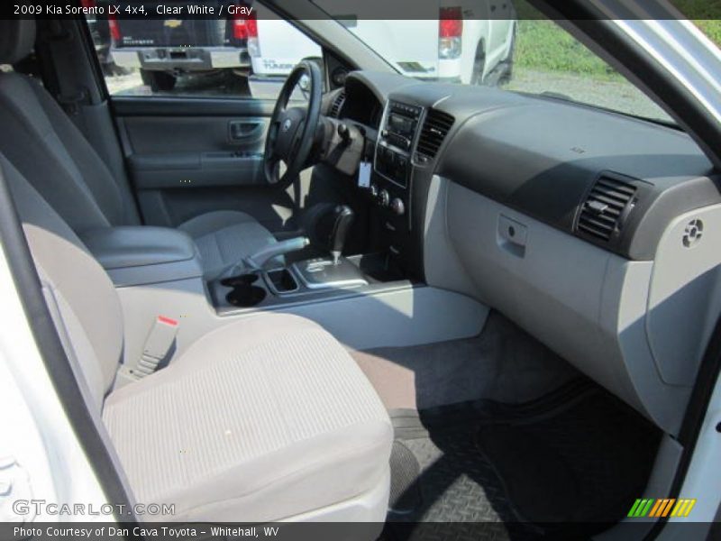Clear White / Gray 2009 Kia Sorento LX 4x4