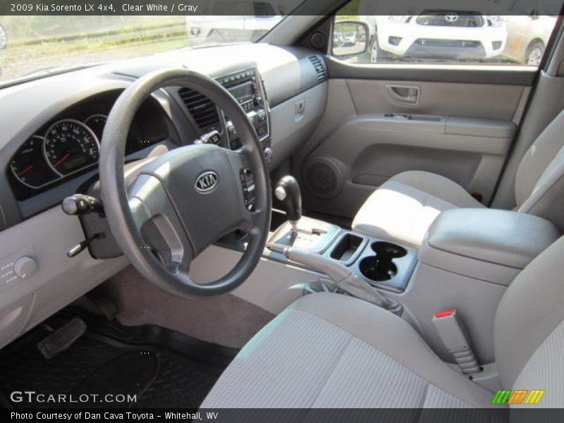 Clear White / Gray 2009 Kia Sorento LX 4x4