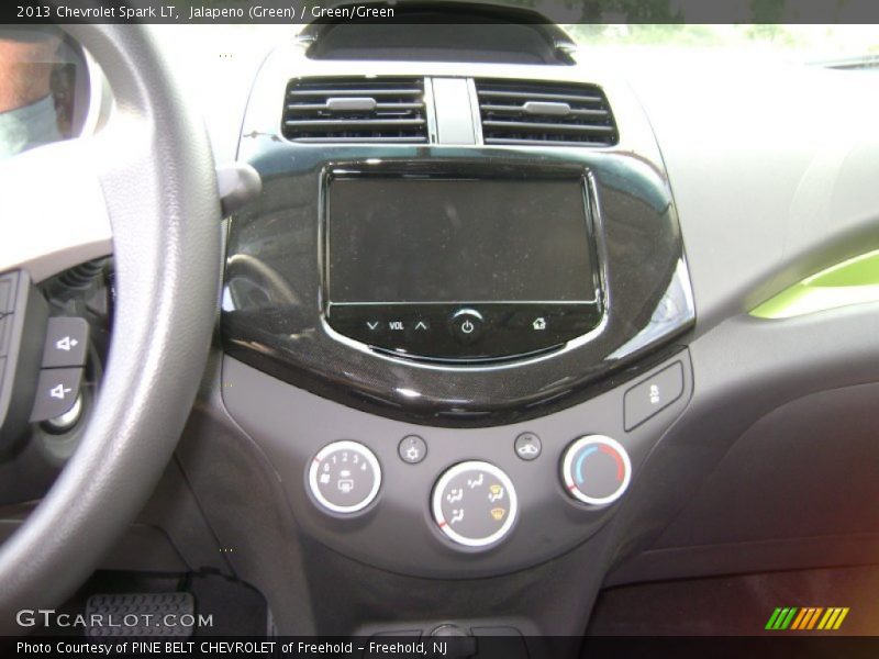 Jalapeno (Green) / Green/Green 2013 Chevrolet Spark LT