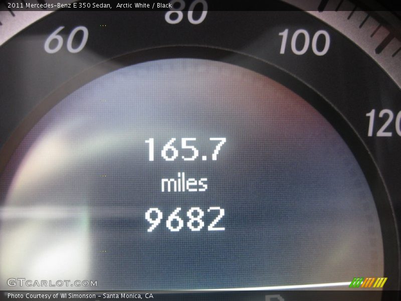 Arctic White / Black 2011 Mercedes-Benz E 350 Sedan