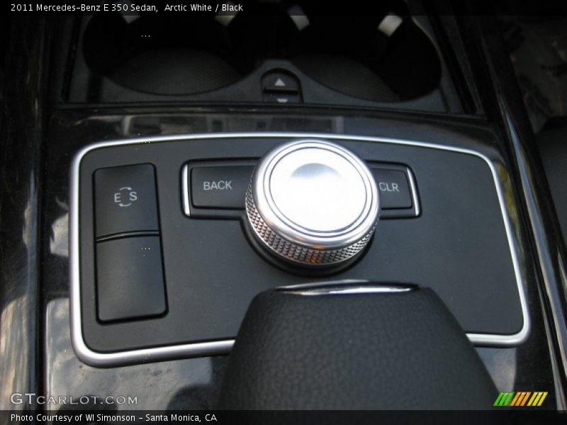 Arctic White / Black 2011 Mercedes-Benz E 350 Sedan