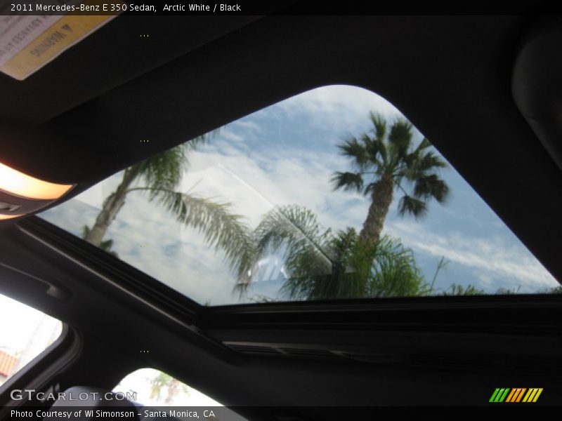 Arctic White / Black 2011 Mercedes-Benz E 350 Sedan